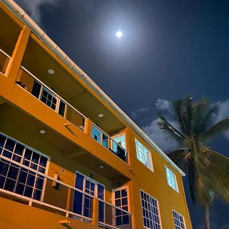 Sea Life Apartamentos En Via Principal Centro Y San Luis San Andrés 외부 사진