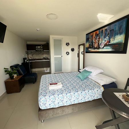 Sea Life Apartamentos En Via Principal Centro Y San Luis San Andrés 외부 사진