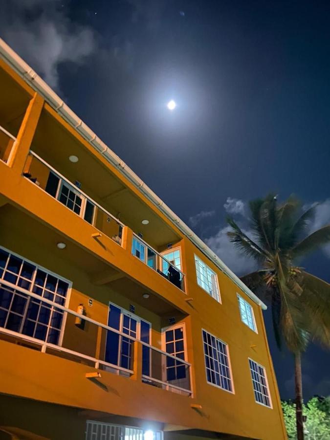Sea Life Apartamentos En Via Principal Centro Y San Luis San Andrés 외부 사진