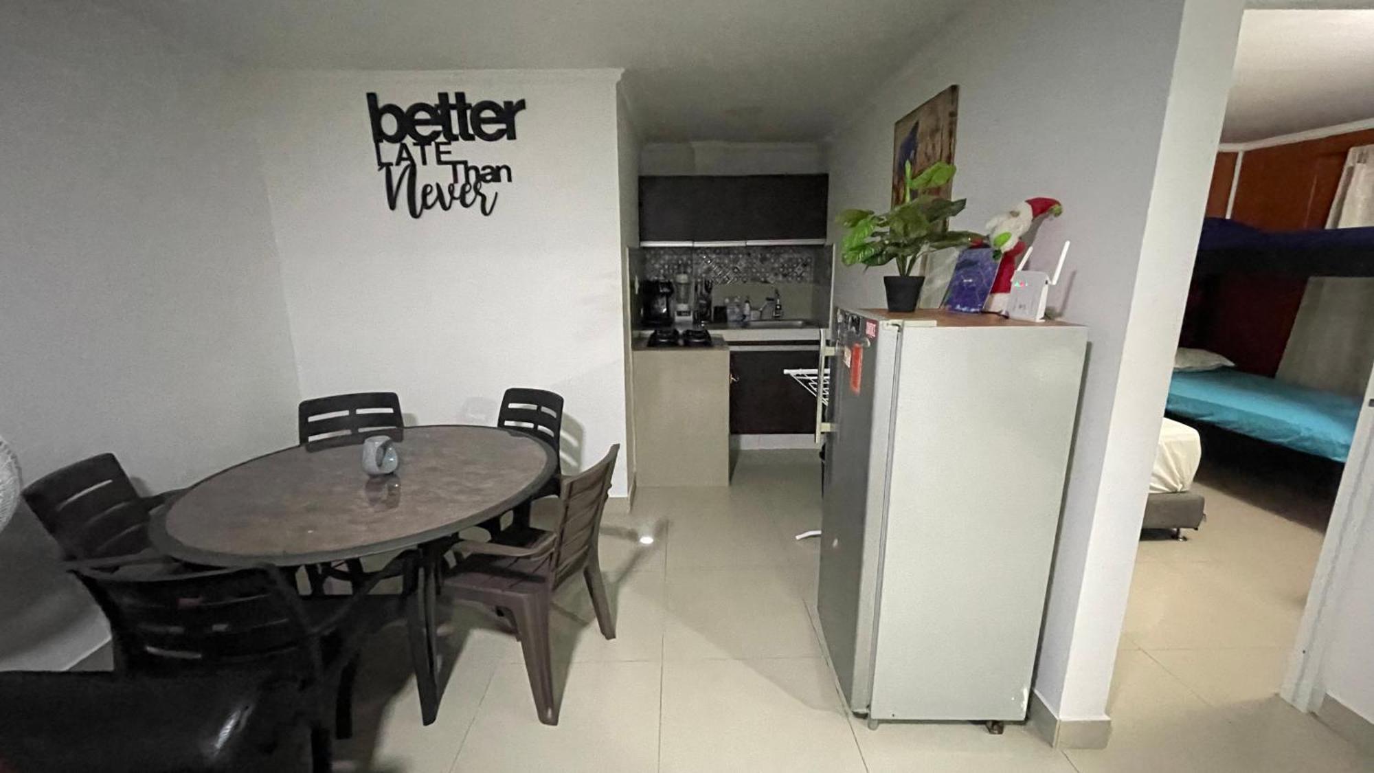 Sea Life Apartamentos En Via Principal Centro Y San Luis San Andrés 외부 사진