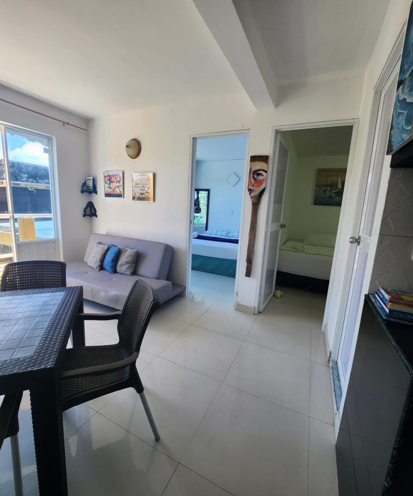Sea Life Apartamentos En Via Principal Centro Y San Luis San Andrés 외부 사진