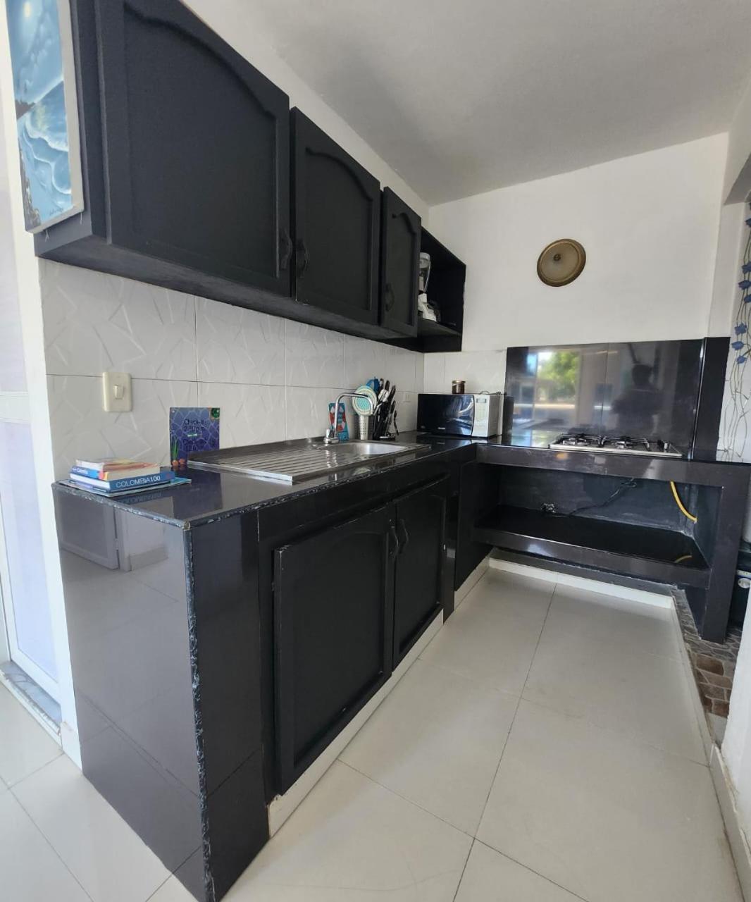Sea Life Apartamentos En Via Principal Centro Y San Luis San Andrés 외부 사진
